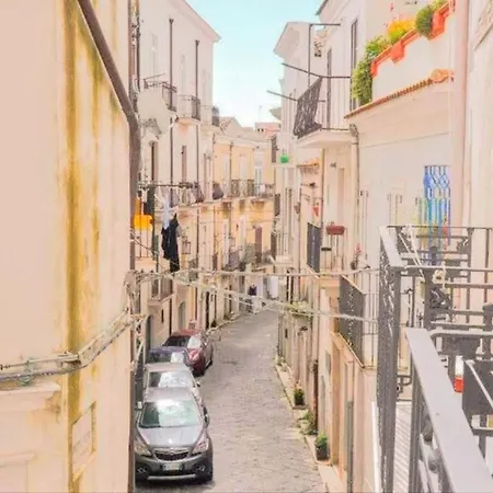 Barbahouse - Monte Sant' Angelo Монте-Сант'Анджело
